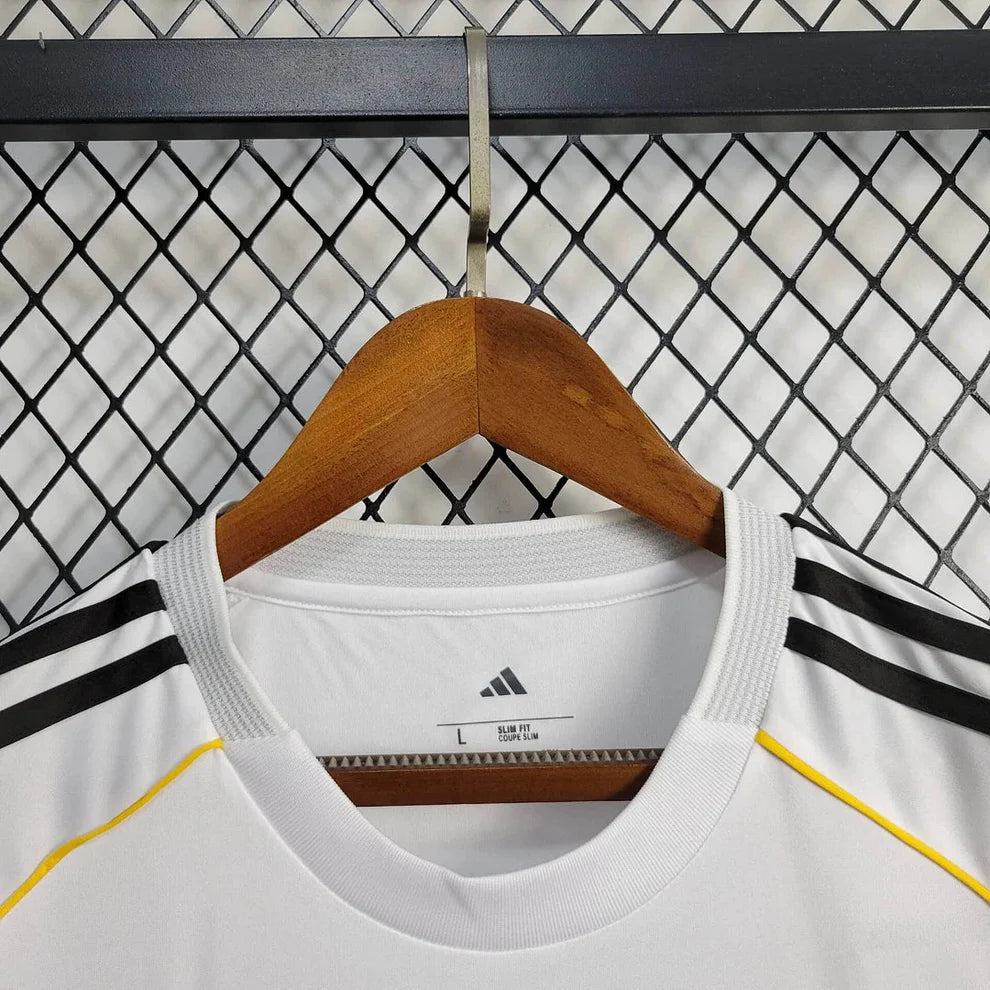 Real Madrid 2025/26 home jersey